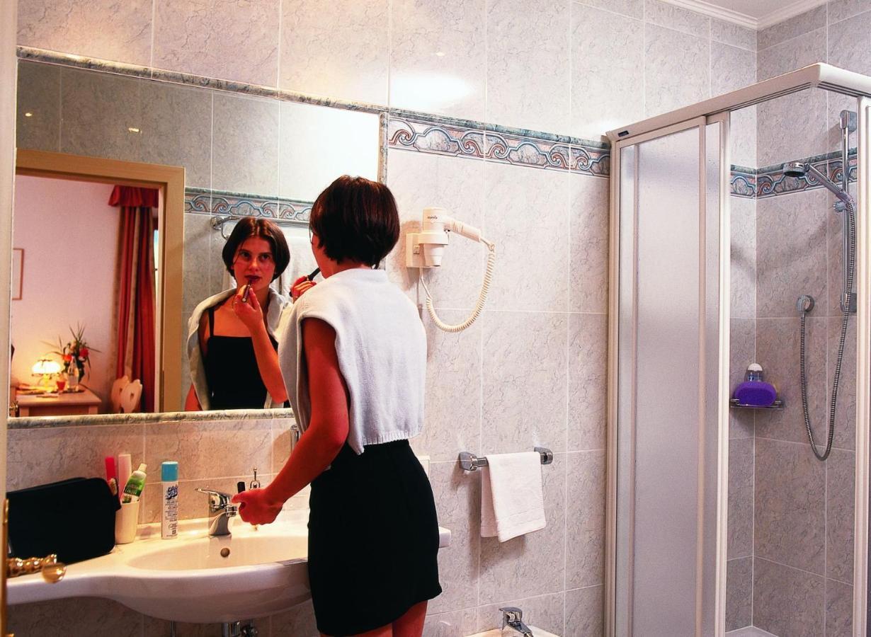 Hotel Zum Turm カステルロット 部屋 写真