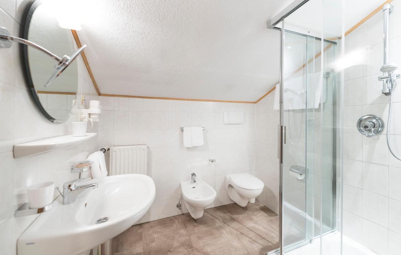 Hotel Zum Turm カステルロット エクステリア 写真