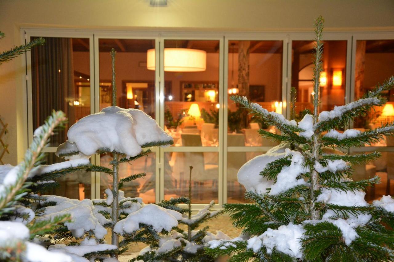 Hotel Zum Turm カステルロット エクステリア 写真